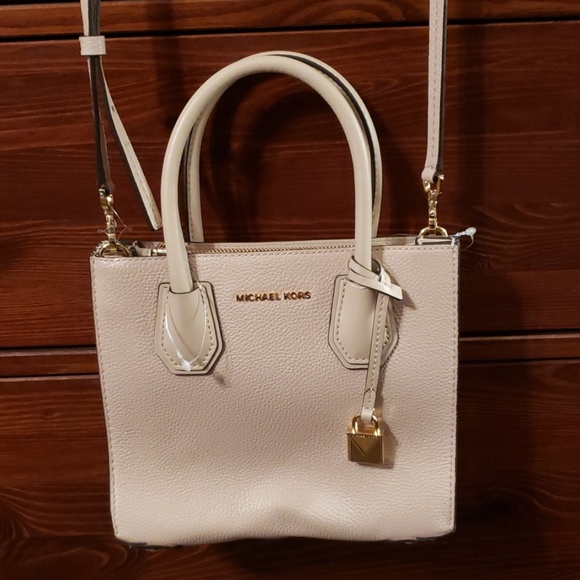 Michael Kors Handbags - New Michael Kors Mercer Small Satchel